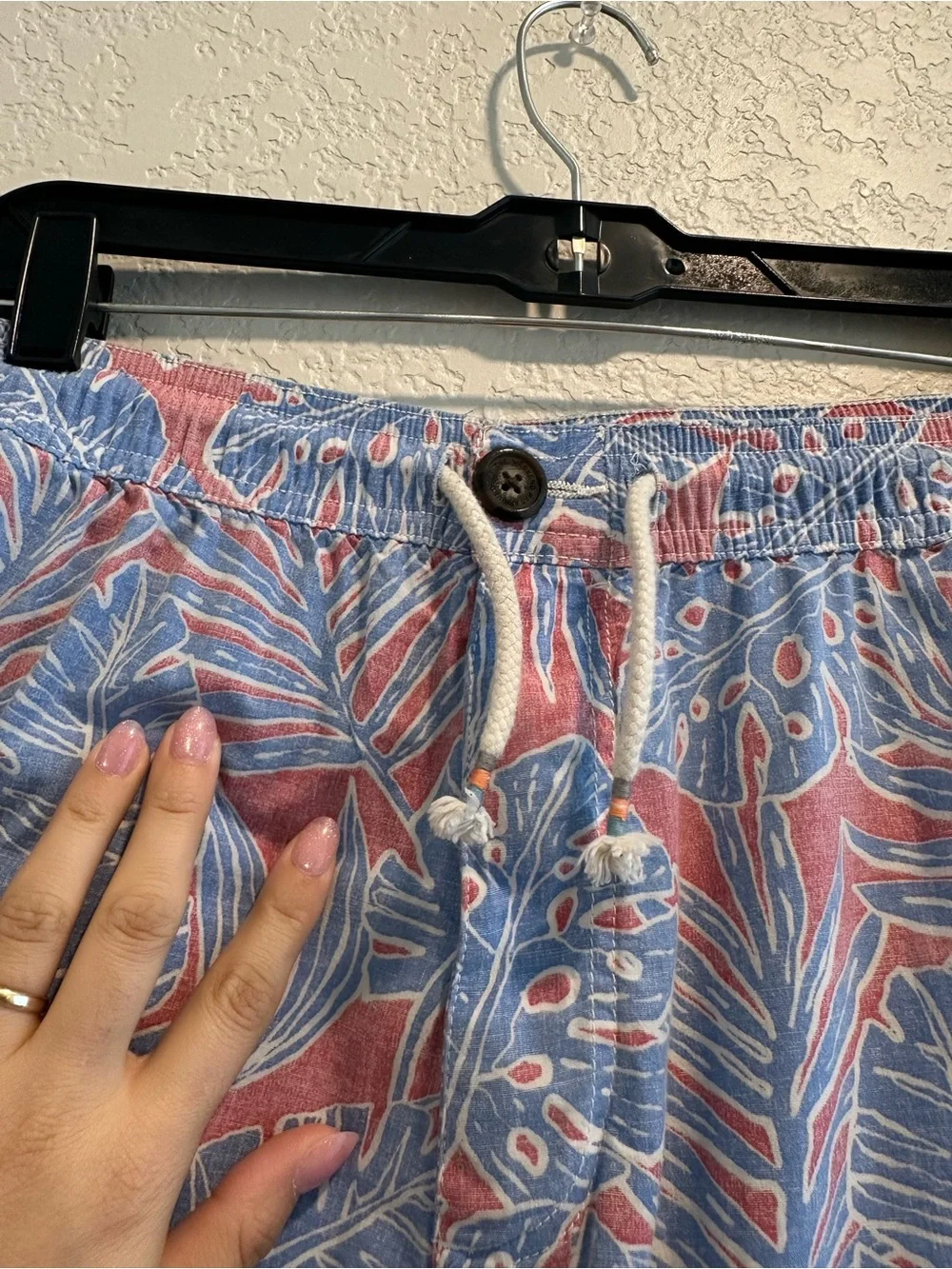 chubbies Blue & Pink Leaf Print Swim Trunks